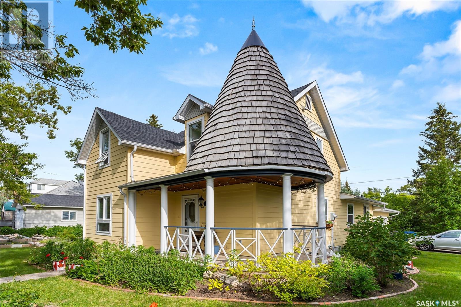 Property at 219 PEARSON STREET image 1