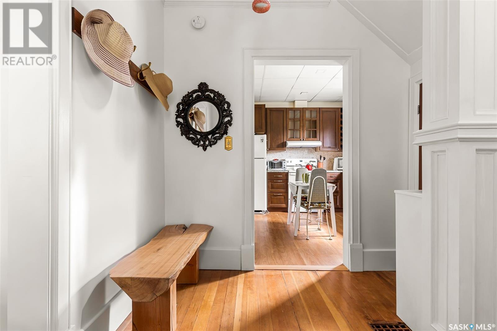 Property at 219 PEARSON STREET image 4