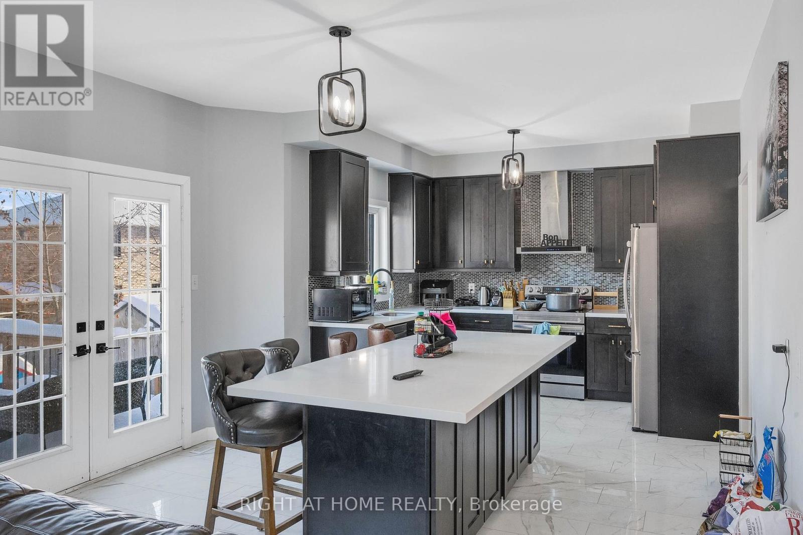 262 Livingstone Street E, Barrie, Ontario  L4M 6N6 - Photo 10 - S12077739