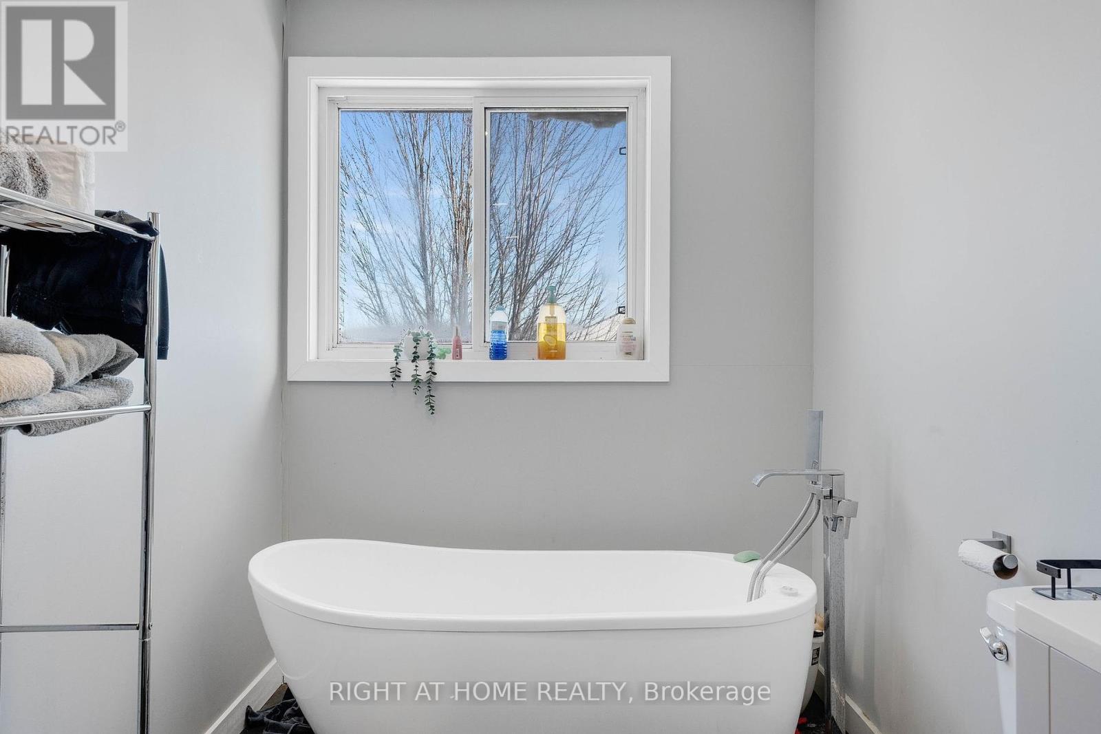 262 Livingstone Street E, Barrie, Ontario  L4M 6N6 - Photo 21 - S12077739