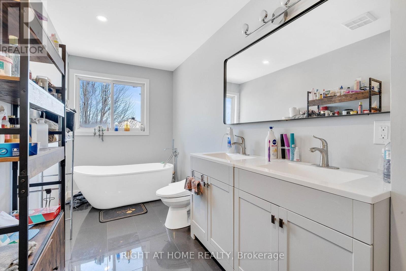 262 Livingstone Street E, Barrie, Ontario  L4M 6N6 - Photo 22 - S12077739