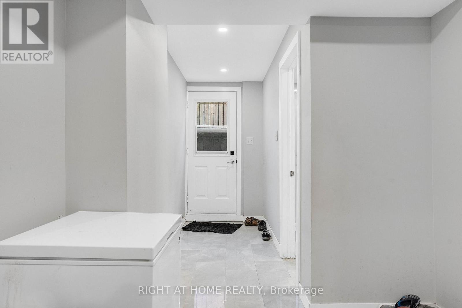 262 Livingstone Street E, Barrie, Ontario  L4M 6N6 - Photo 35 - S12077739