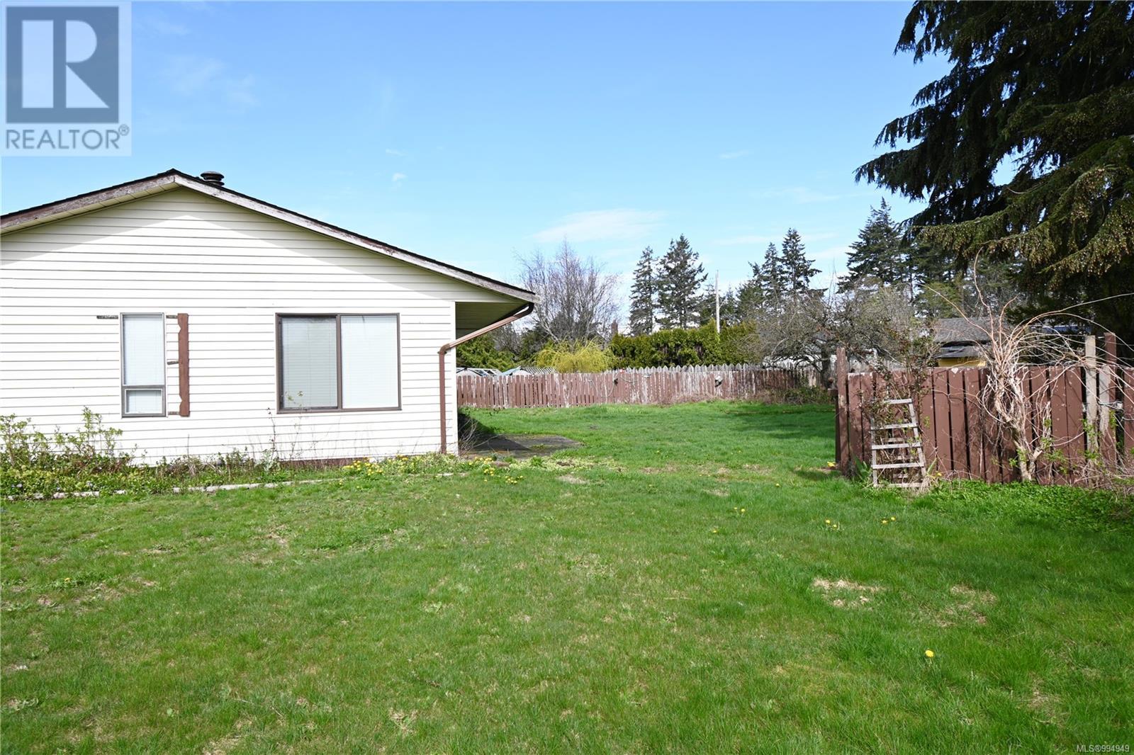 Property at 3015 Country Close image 3