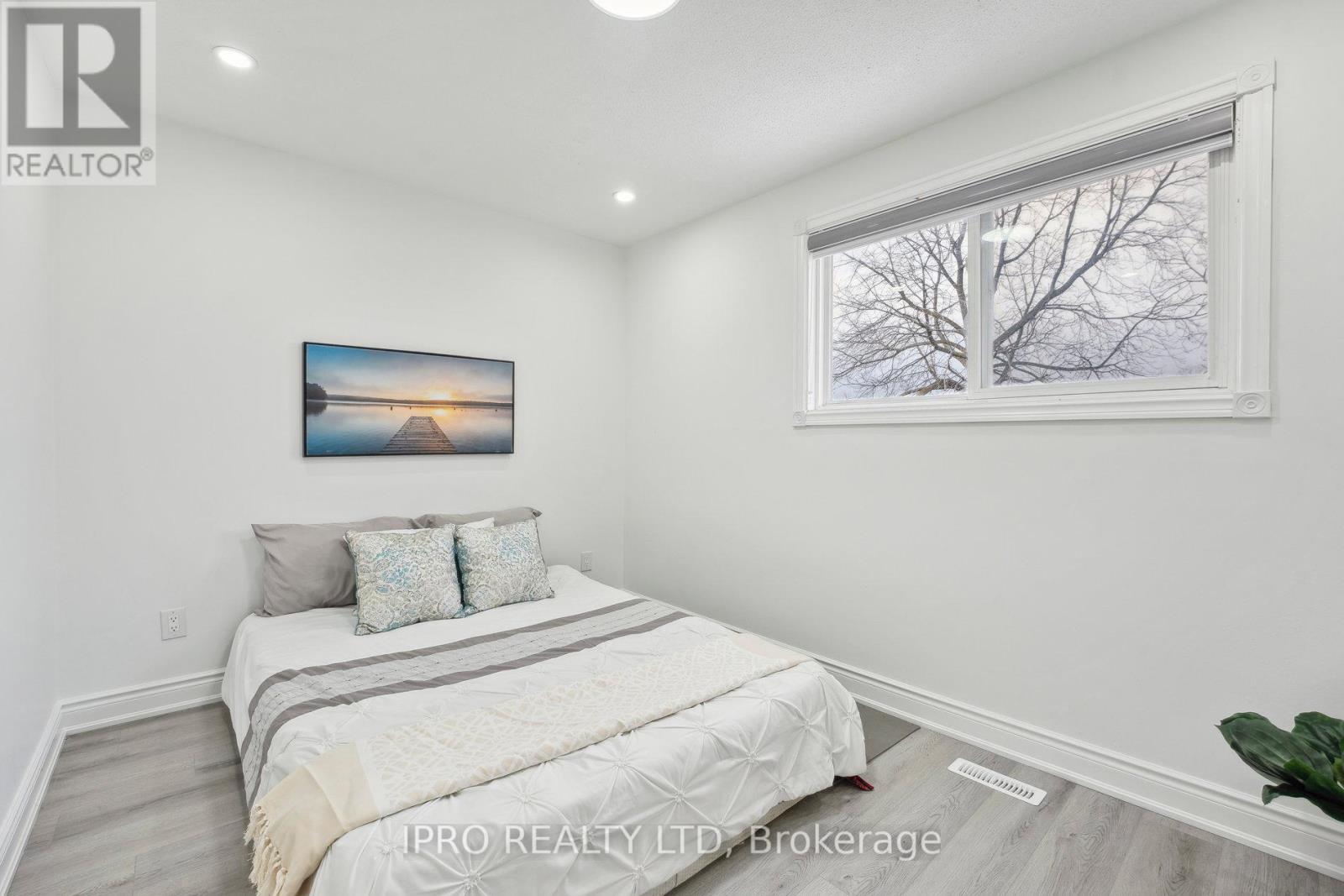 3420 Monica Drive, Mississauga, Ontario  L4T 3E7 - Photo 29 - W12077681