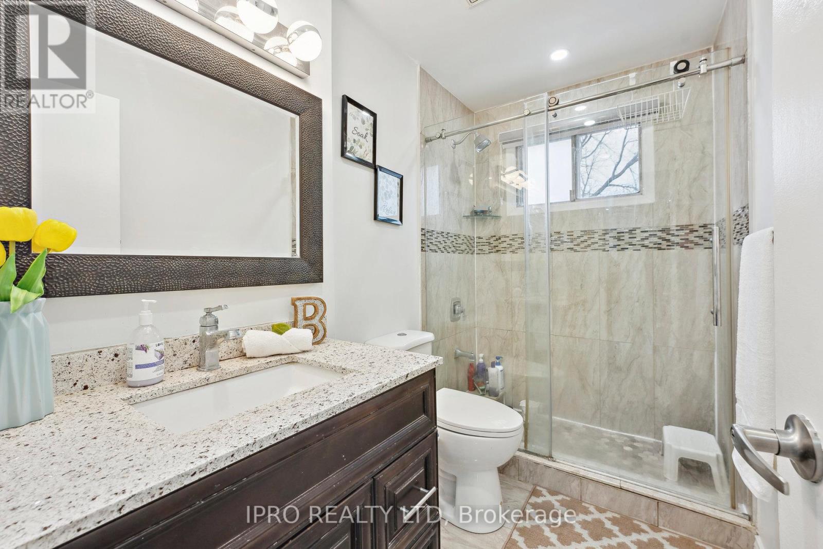 3420 Monica Drive, Mississauga, Ontario  L4T 3E7 - Photo 31 - W12077681