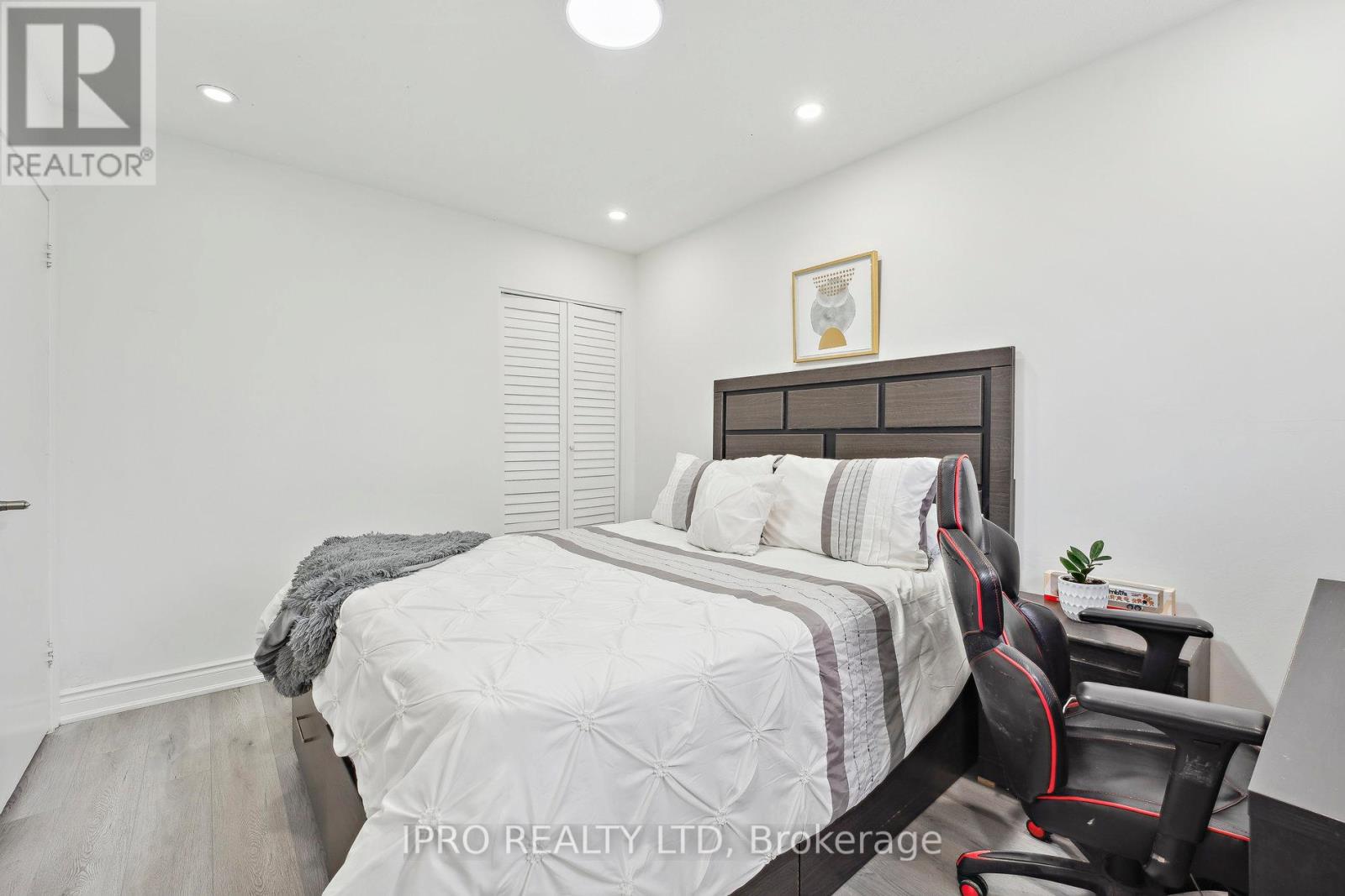 3420 Monica Drive, Mississauga, Ontario  L4T 3E7 - Photo 33 - W12077681