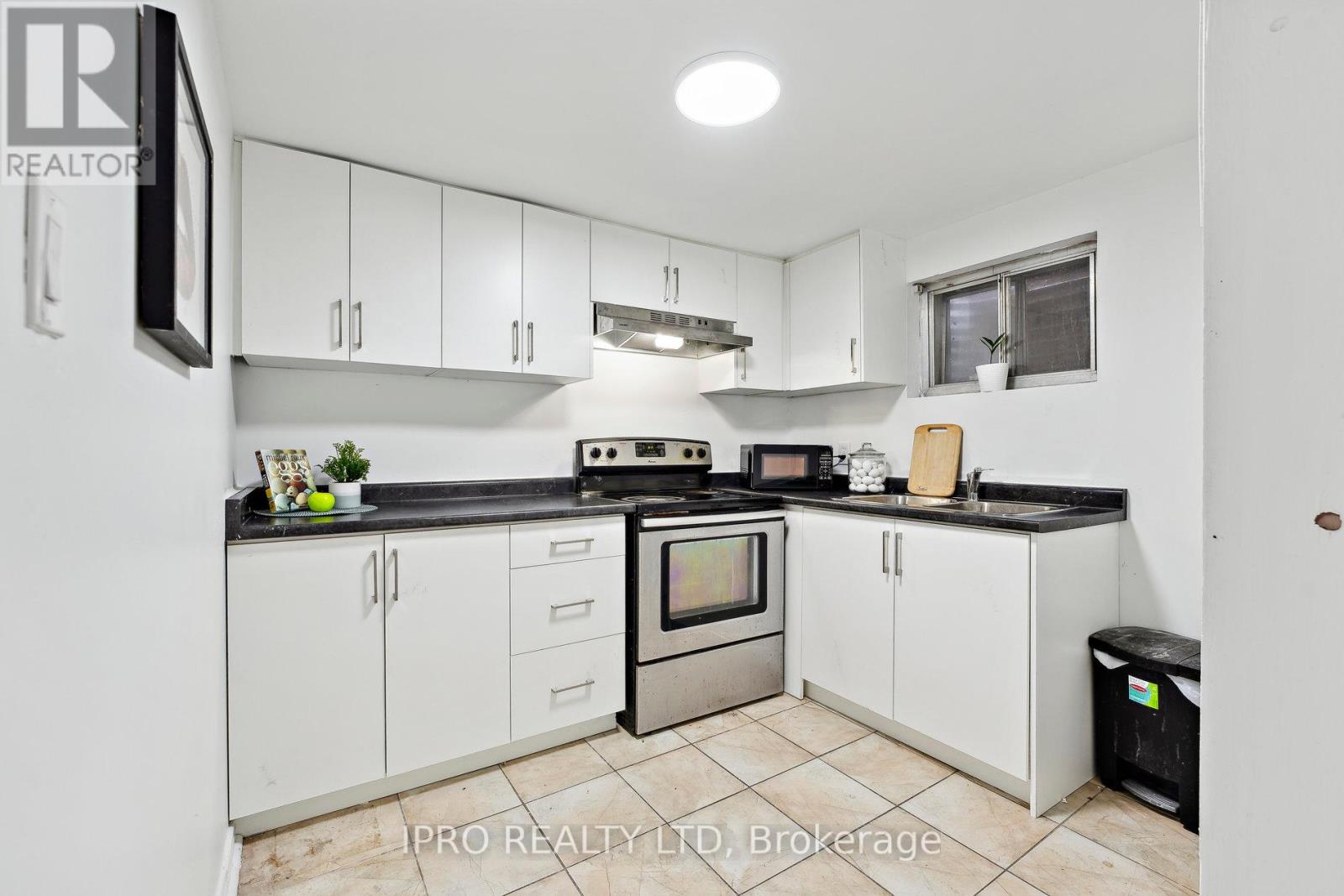 3420 Monica Drive, Mississauga, Ontario  L4T 3E7 - Photo 41 - W12077681