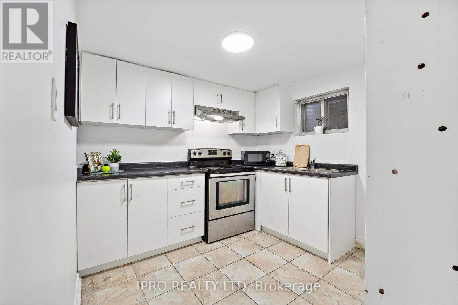 3420 Monica Drive, Mississauga, Ontario  L4T 3E7 - Photo 44 - W12077681