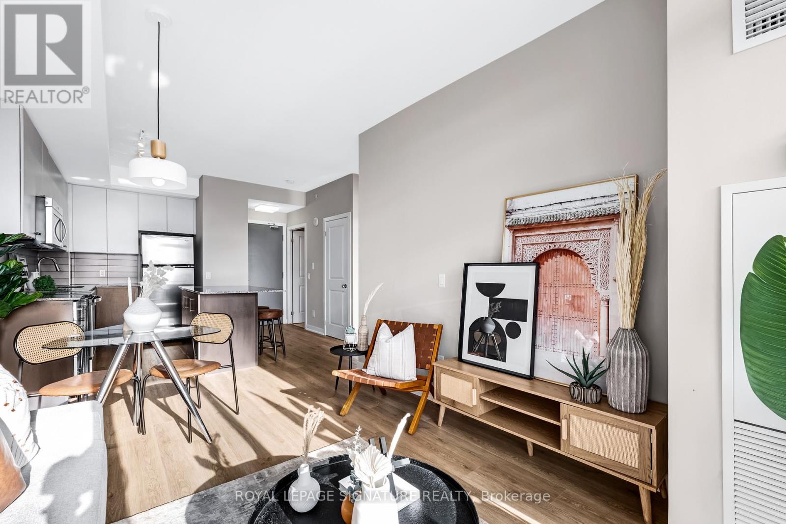 403 - 8 Fieldway Road, Toronto, Ontario  M8Z 0C3 - Photo 4 - W12077715