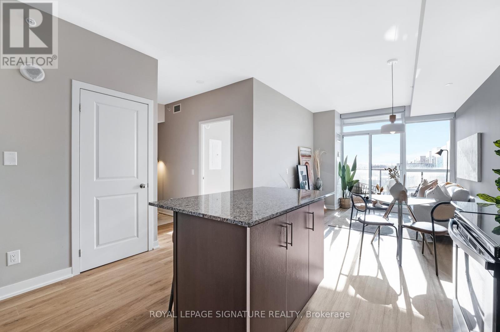 403 - 8 Fieldway Road, Toronto, Ontario  M8Z 0C3 - Photo 8 - W12077715