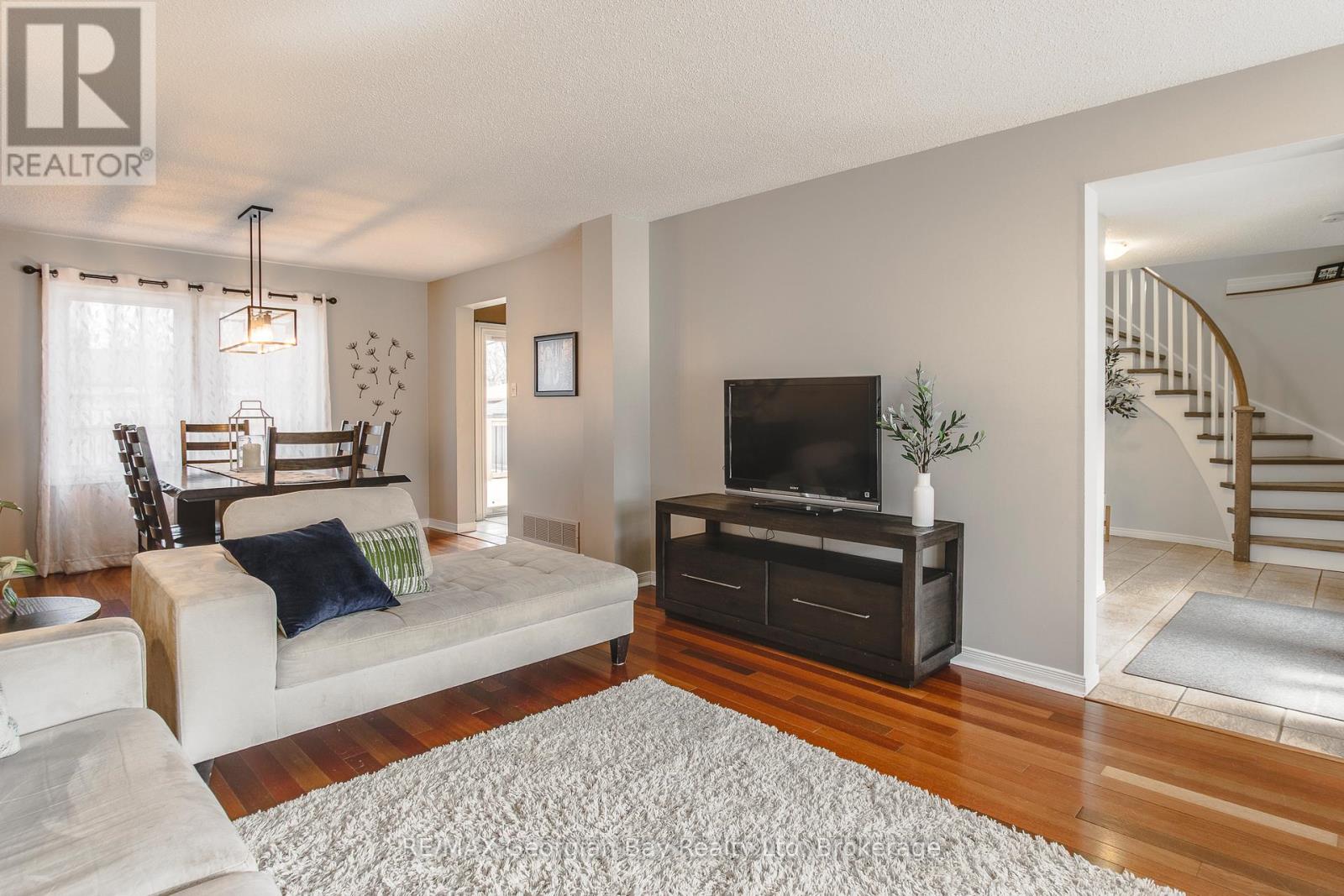Property at 992 DOMINION AVENUE image 4