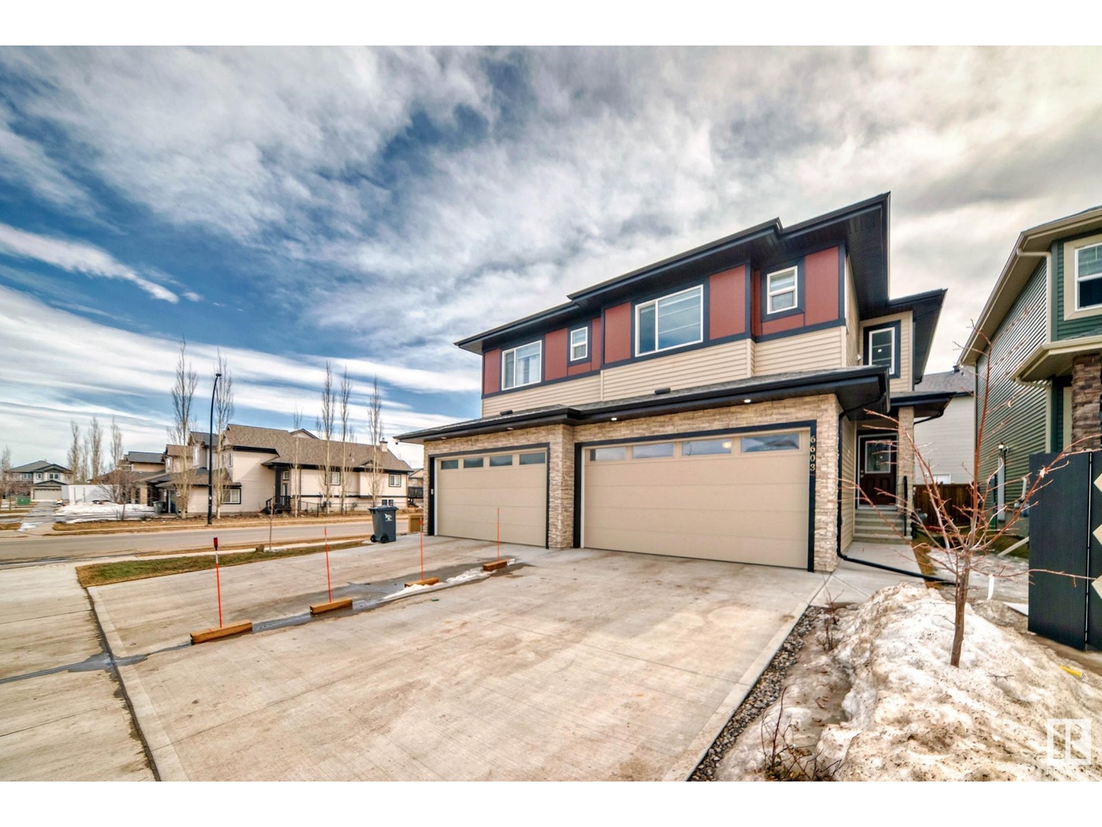 Property at 6603 37 AV image 1