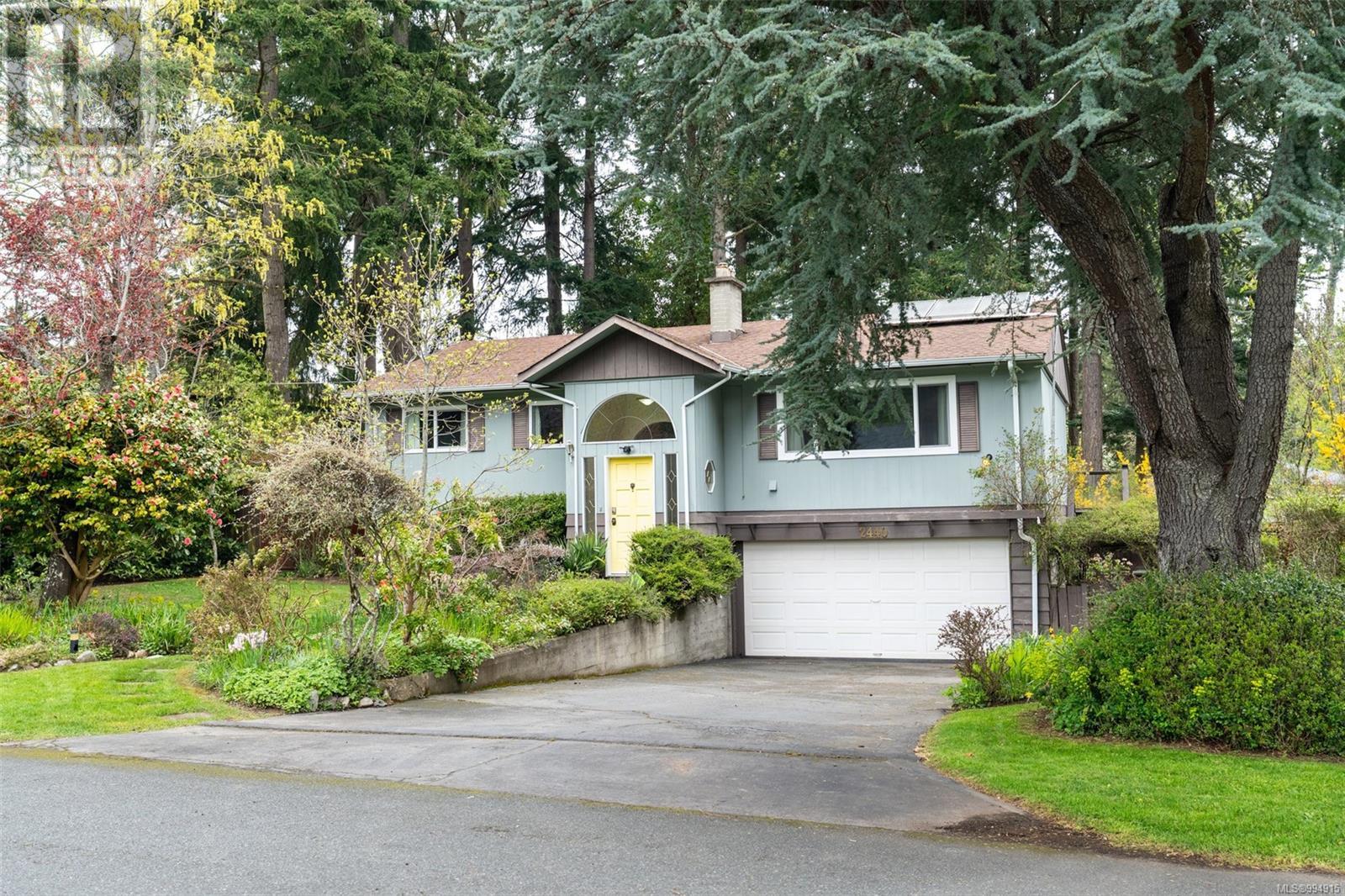 Property at 2440 Alpine Cres image 2