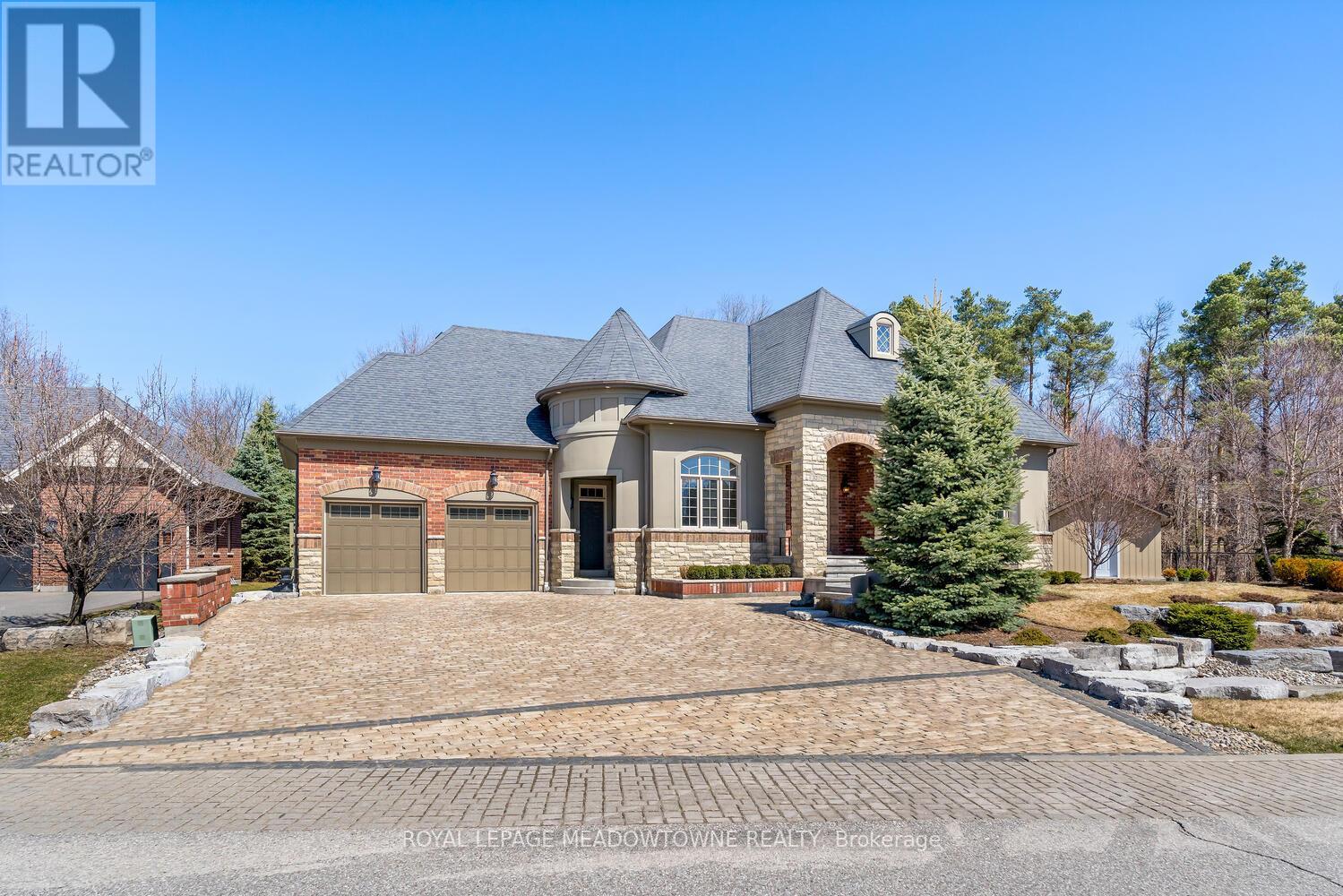 Property at 32 AINLEY TRAIL image 1