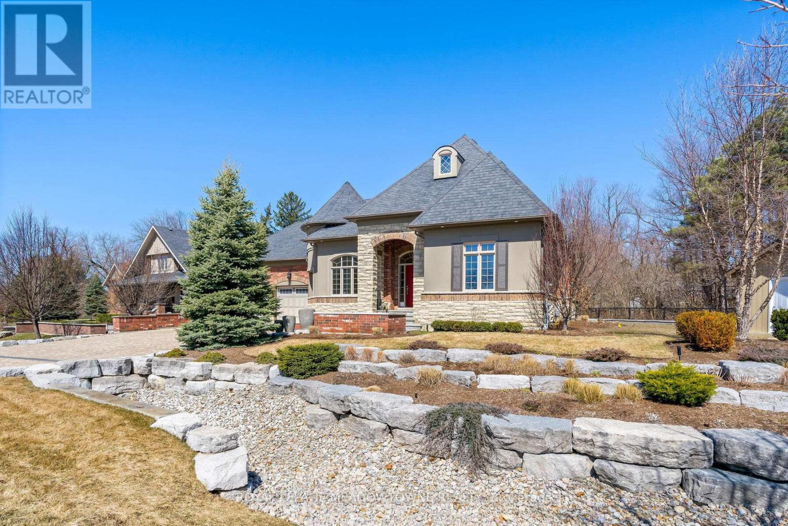 Property at 32 AINLEY TRAIL image 4