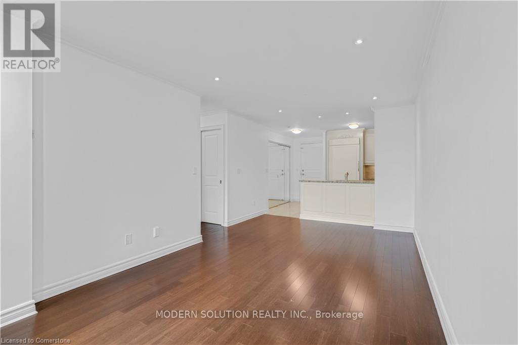 208 - 2565 Erin Centre Boulevard, Mississauga, Ontario  L5M 6Z8 - Photo 9 - W12077759