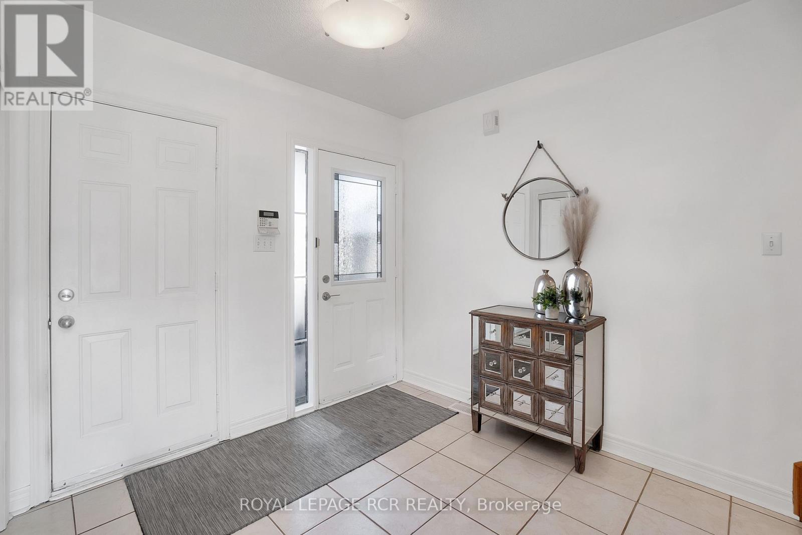 Property at 26 SHADY GLEN CRESCENT image 3