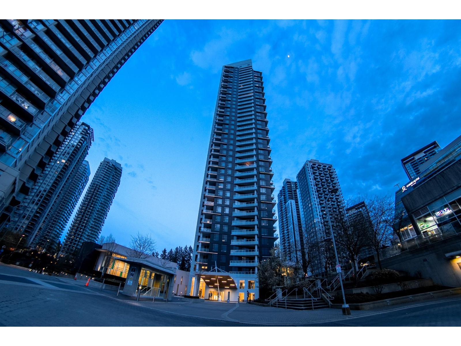 4102 9887 Whalley Boulevard, Surrey, British Columbia  V3T 0P4 - Photo 3 - R2987191