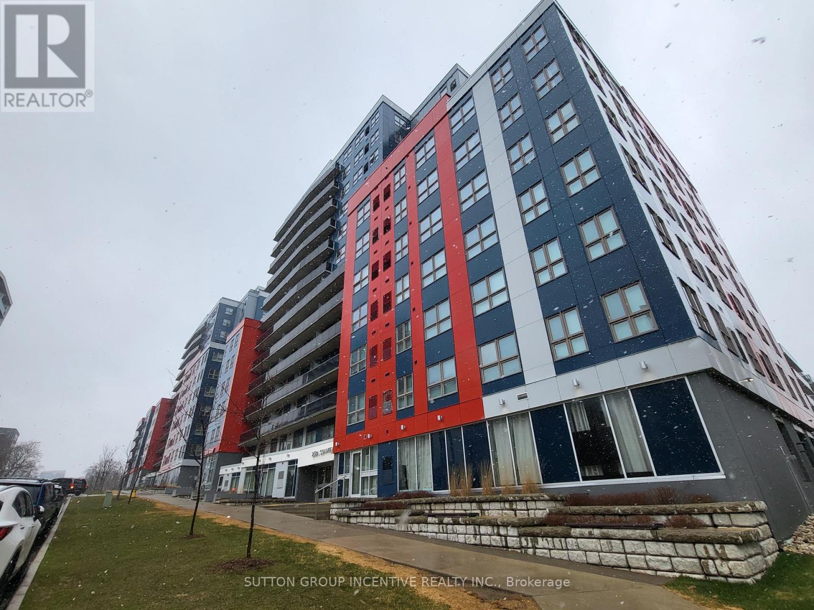 Ph1161 - 258a Sunview Street, Waterloo, Ontario  N2L 0H6 - Photo 3 - X12077794