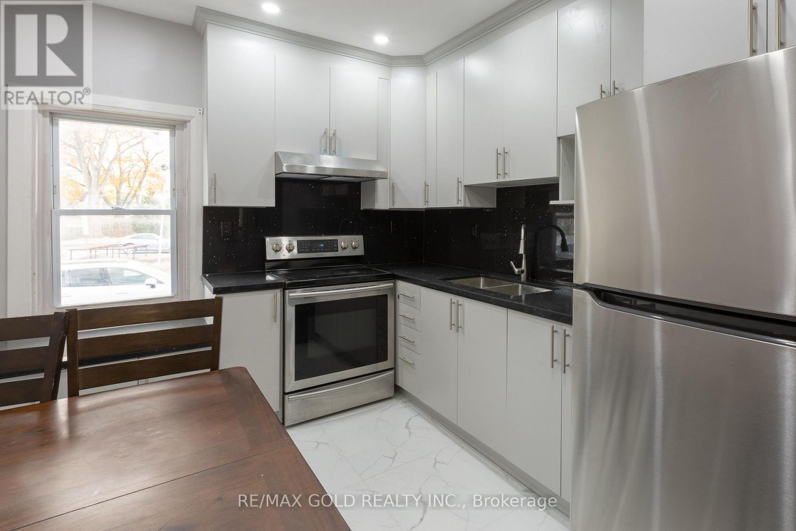 1343 Lillian Avenue N, Windsor, Ontario  N8X 4A4 - Photo 11 - X12077806