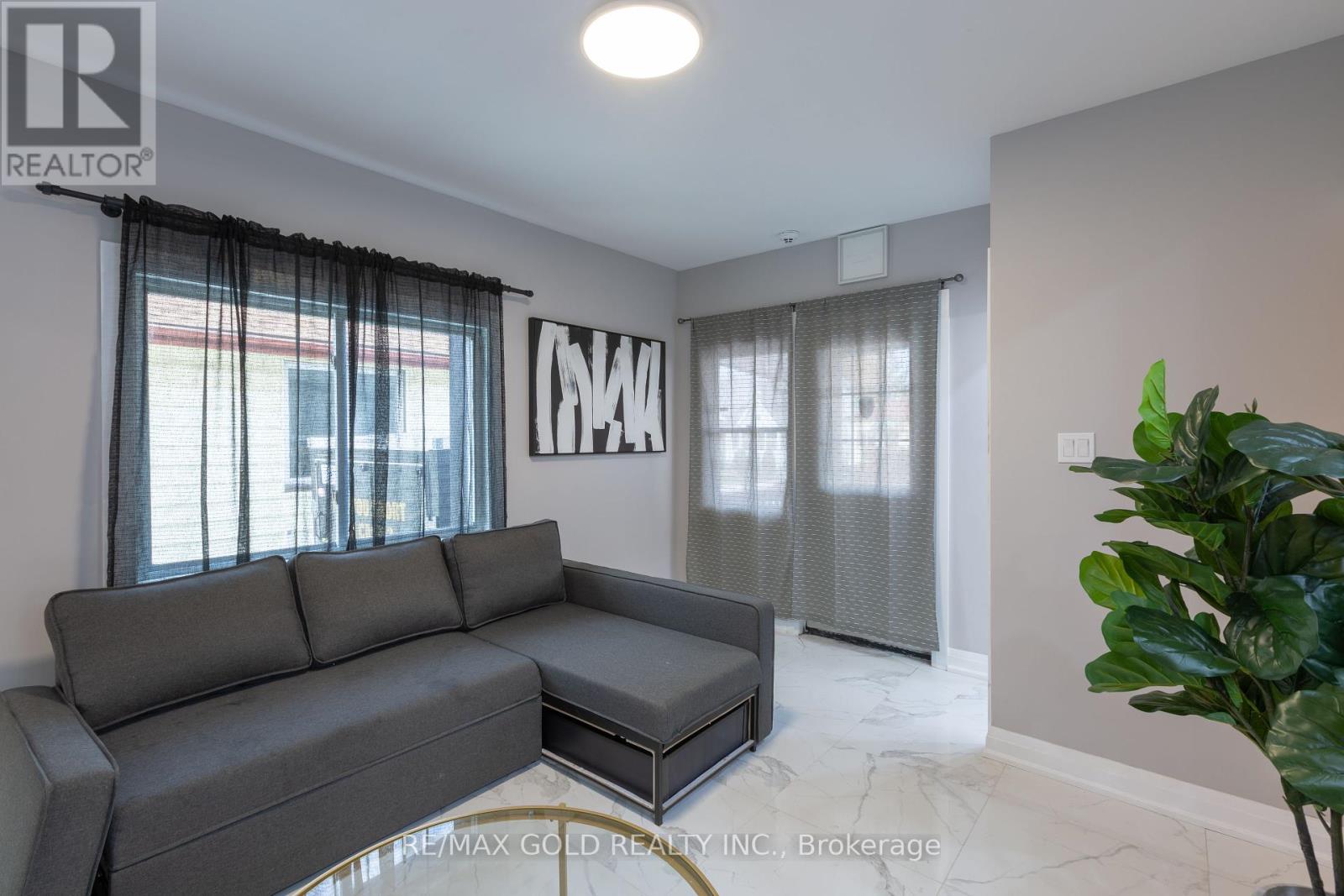 1343 Lillian Avenue N, Windsor, Ontario  N8X 4A4 - Photo 6 - X12077806
