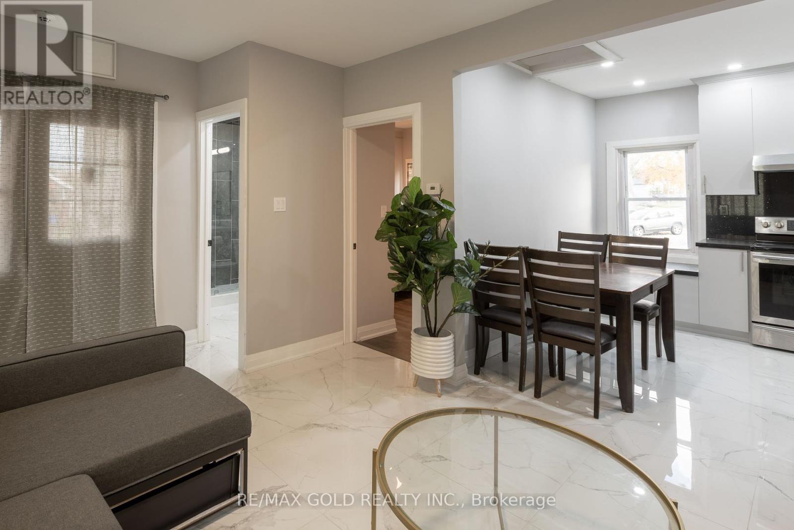 1343 Lillian Avenue N, Windsor, Ontario  N8X 4A4 - Photo 7 - X12077806
