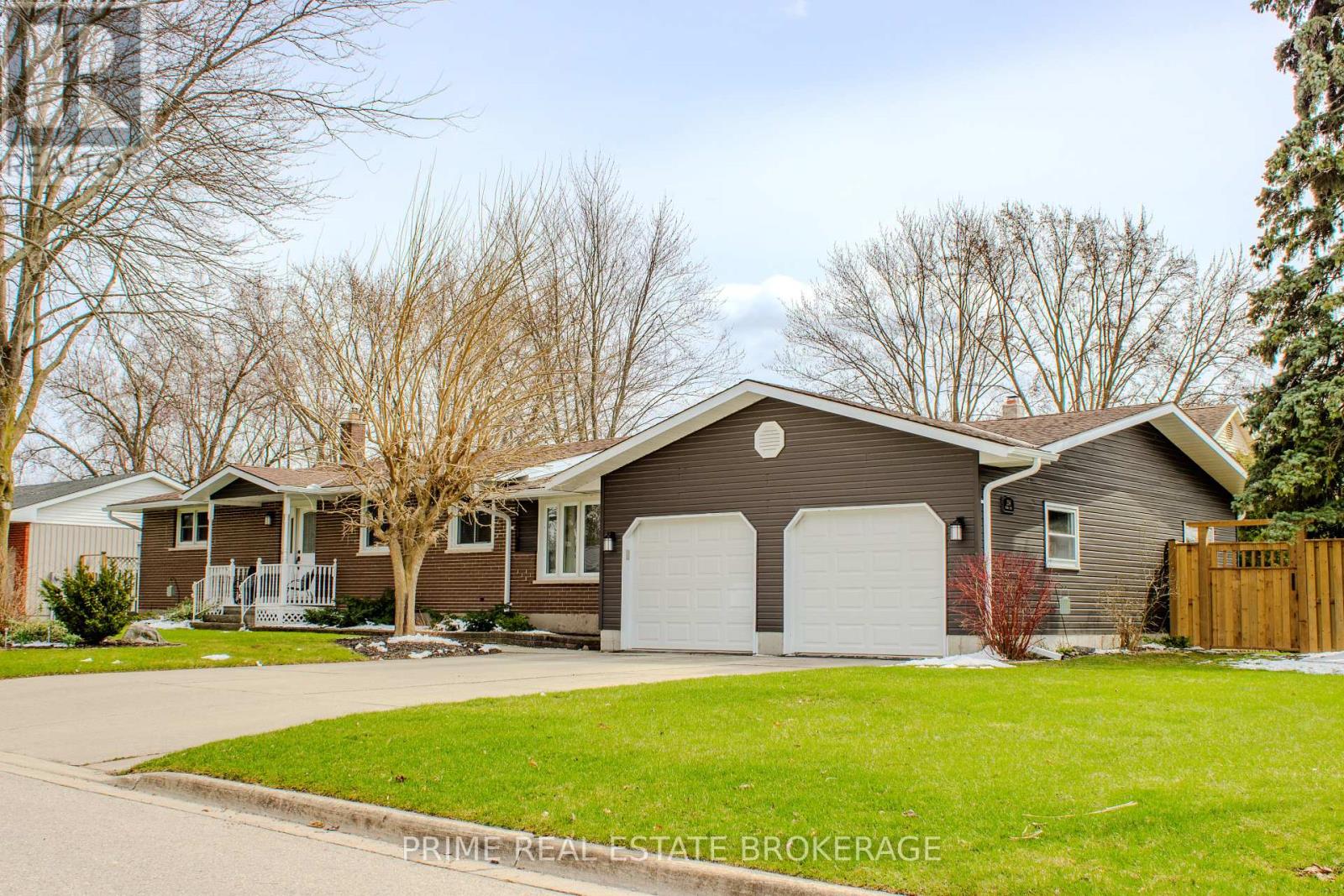 Property at 254 PRYDE BOULEVARD image 3