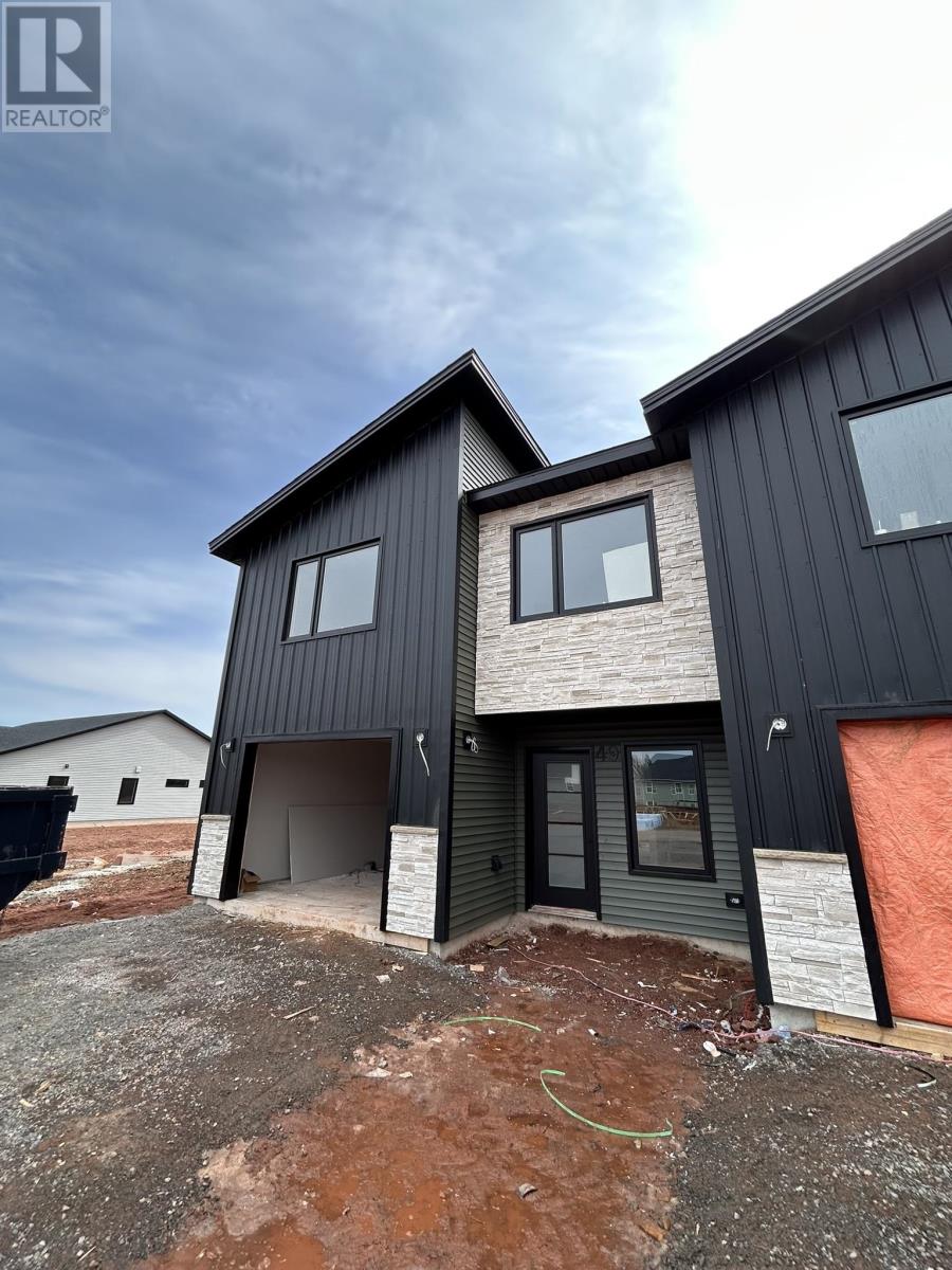 Property at 49 Airfield Court image 3