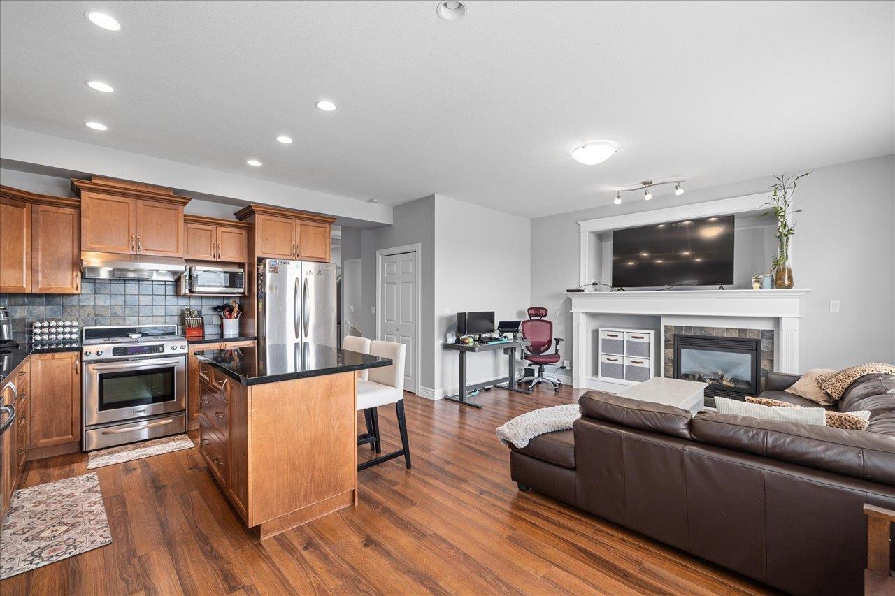 19422 66a Avenue, Surrey, British Columbia  V4N 0C3 - Photo 11 - R2989354