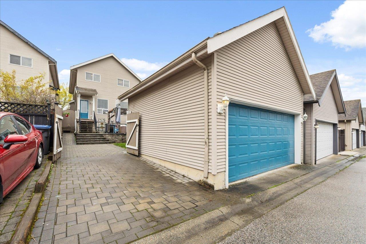 19422 66a Avenue, Surrey, British Columbia  V4N 0C3 - Photo 39 - R2989354