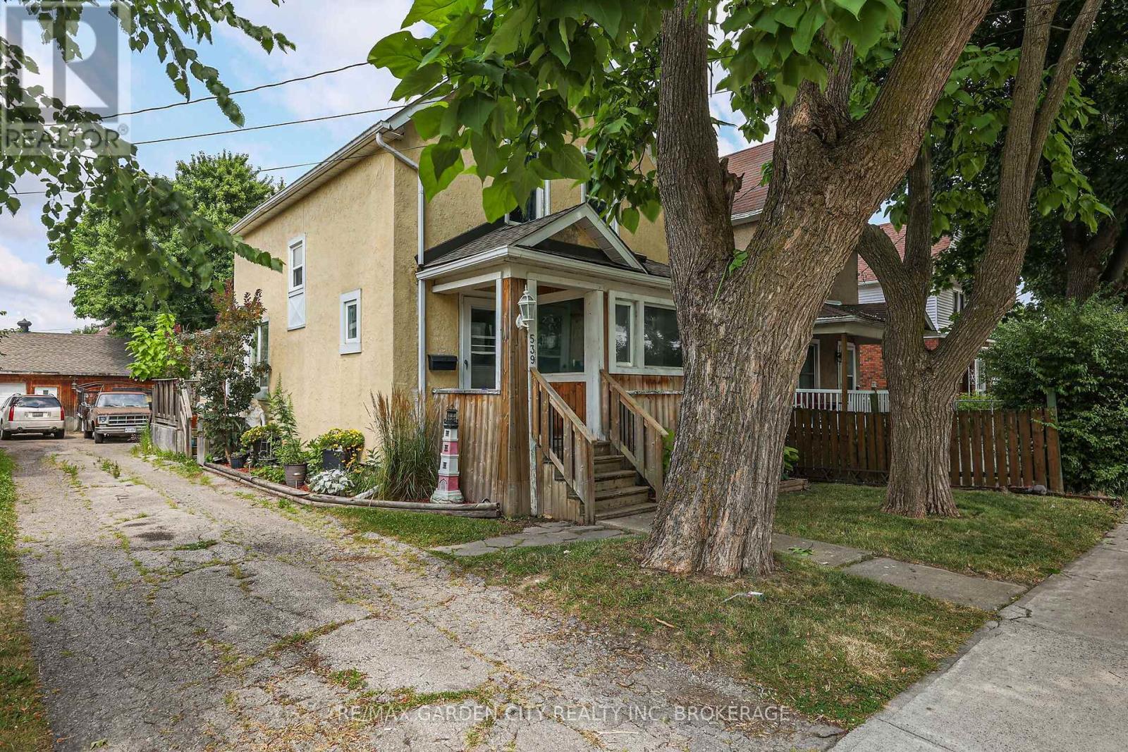 Property at 539 KING STREET image 3