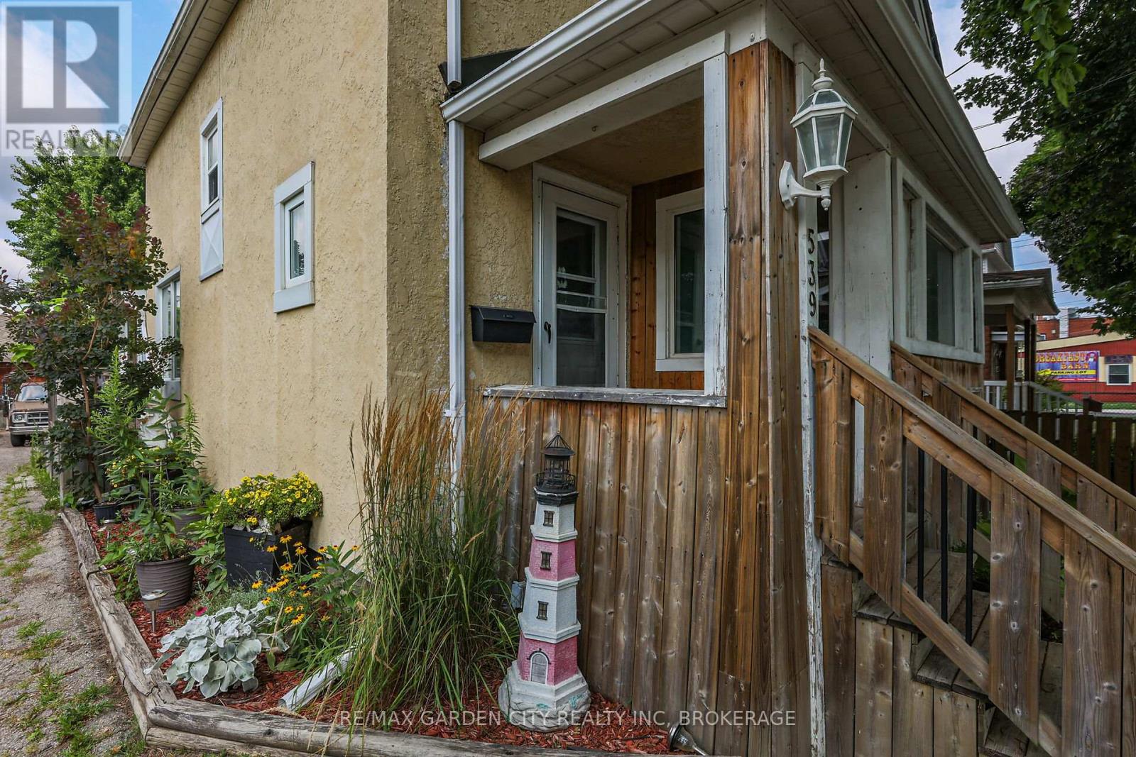 Property at 539 KING STREET image 5