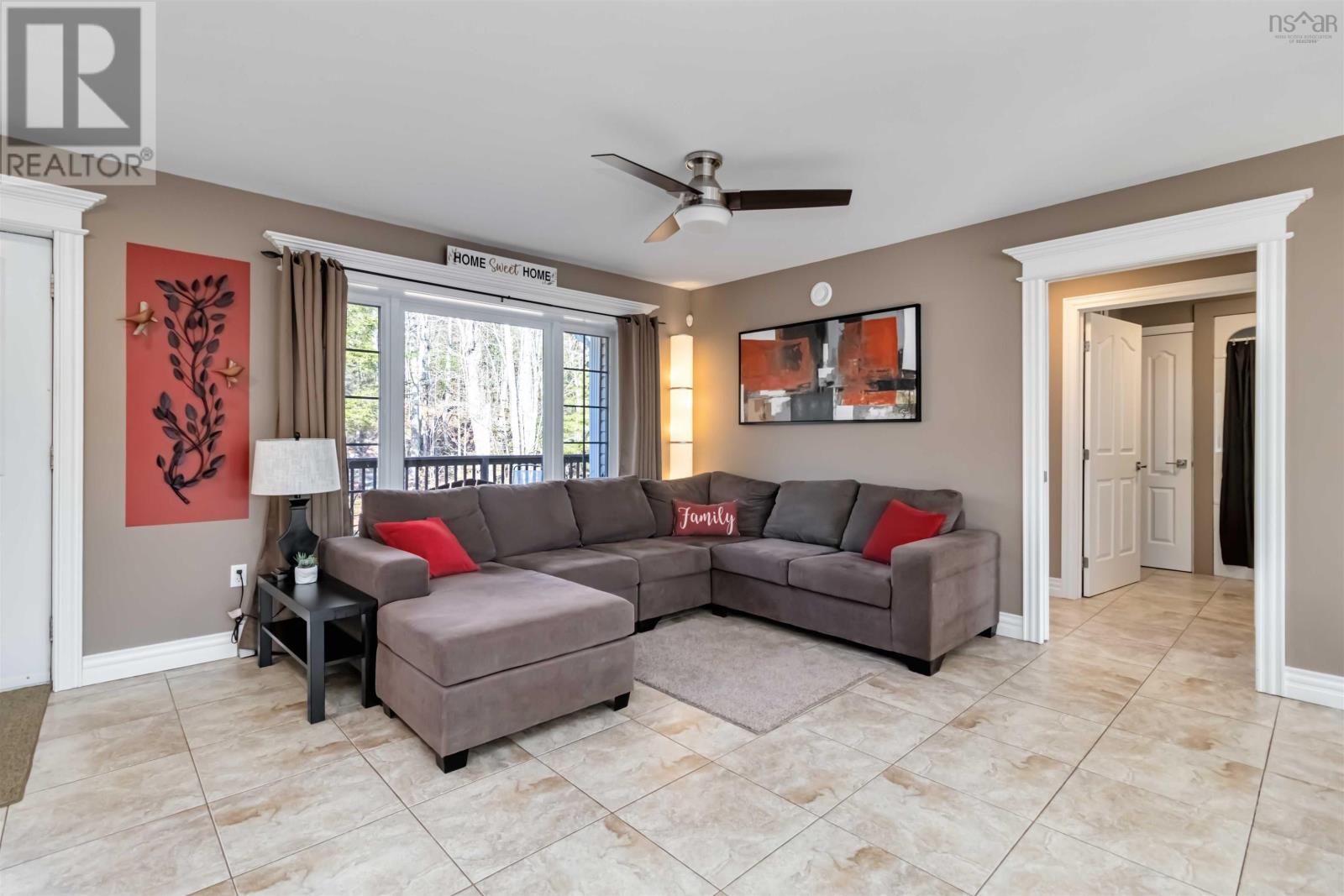 Property at 74 Deerhurst Lane image 5