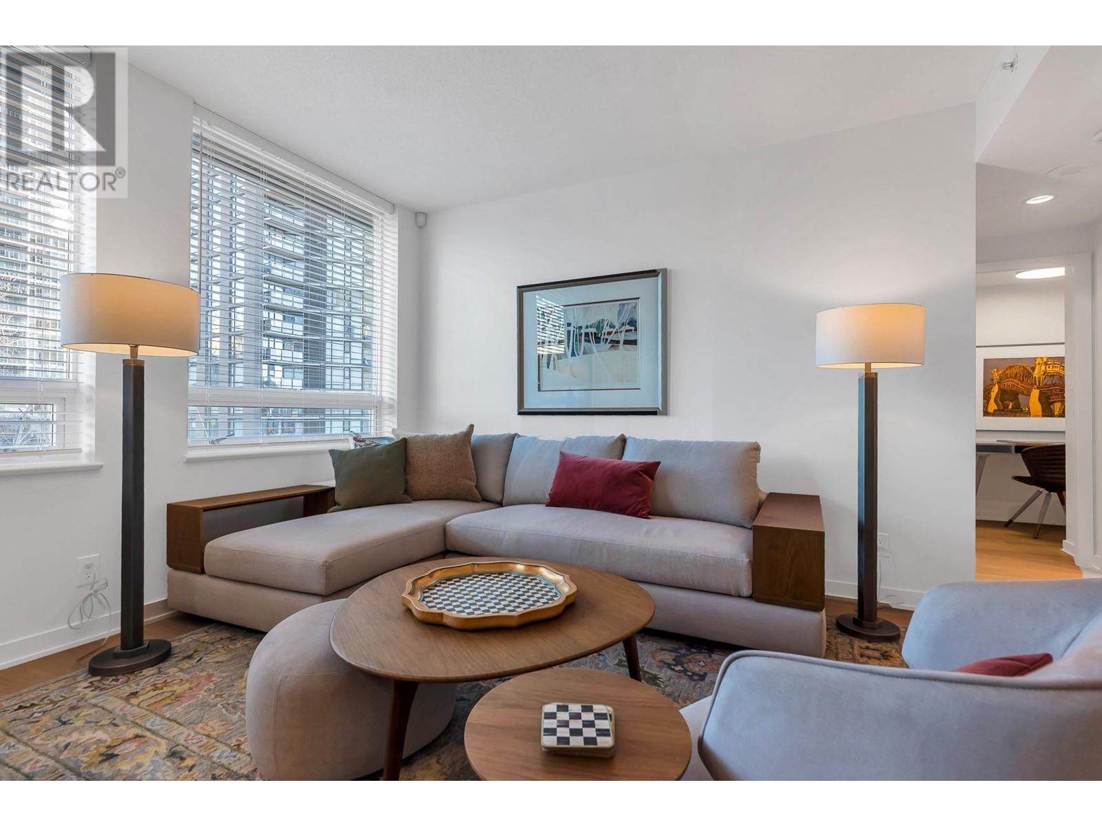 606 638 Beach Crescent, Vancouver, British Columbia  V6Z 3H4 - Photo 2 - R2989357