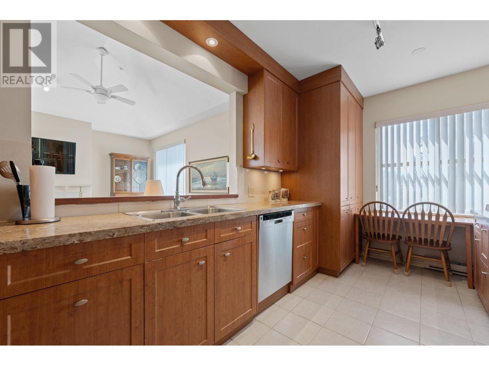 401 1765 Marine Drive, West Vancouver, British Columbia  V7V 1J5 - Photo 10 - R2989360
