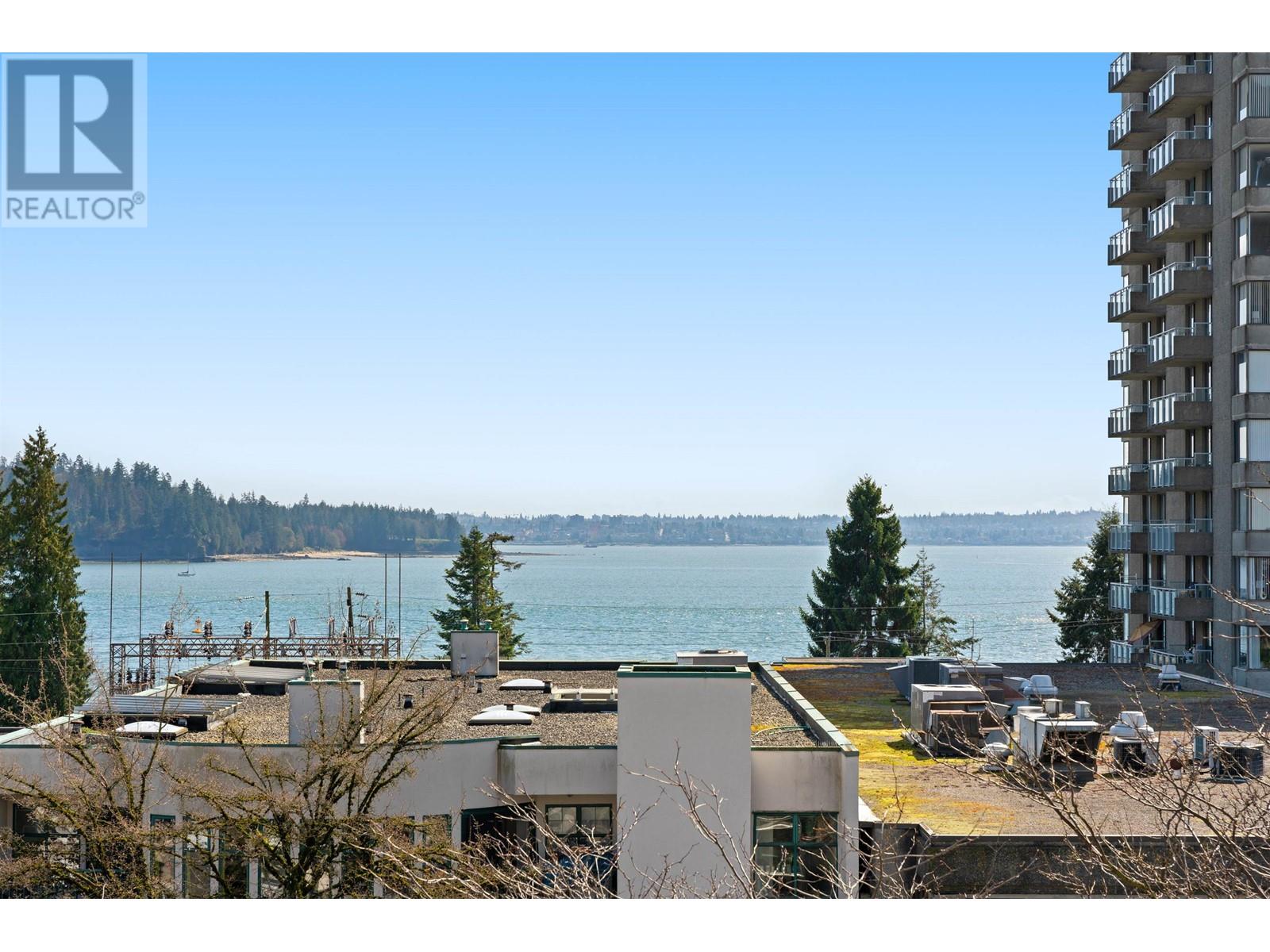401 1765 Marine Drive, West Vancouver, British Columbia  V7V 1J5 - Photo 2 - R2989360