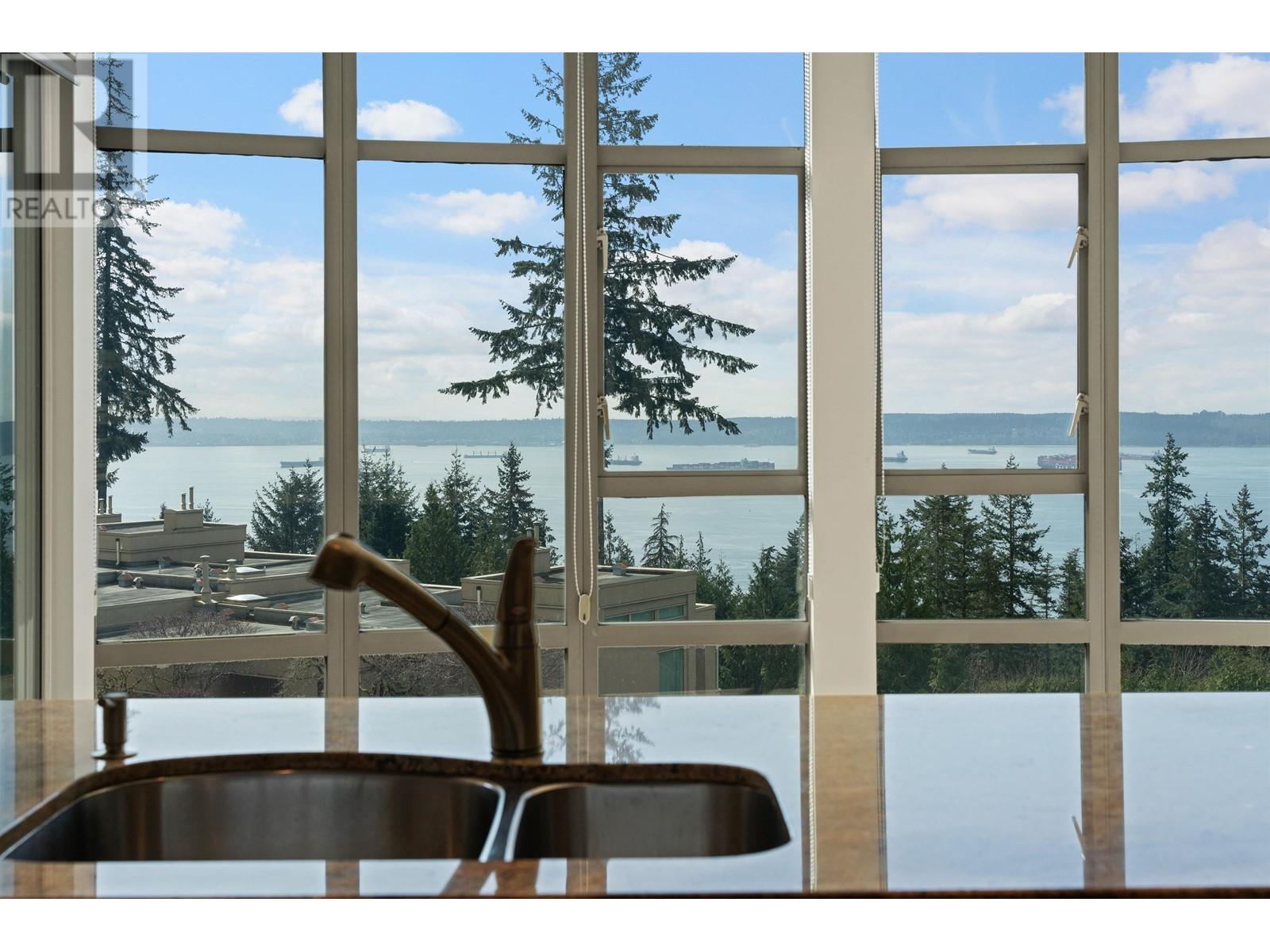 403 3105 Deer Ridge Drive, West Vancouver, British Columbia  V7S 4W1 - Photo 3 - R2989362