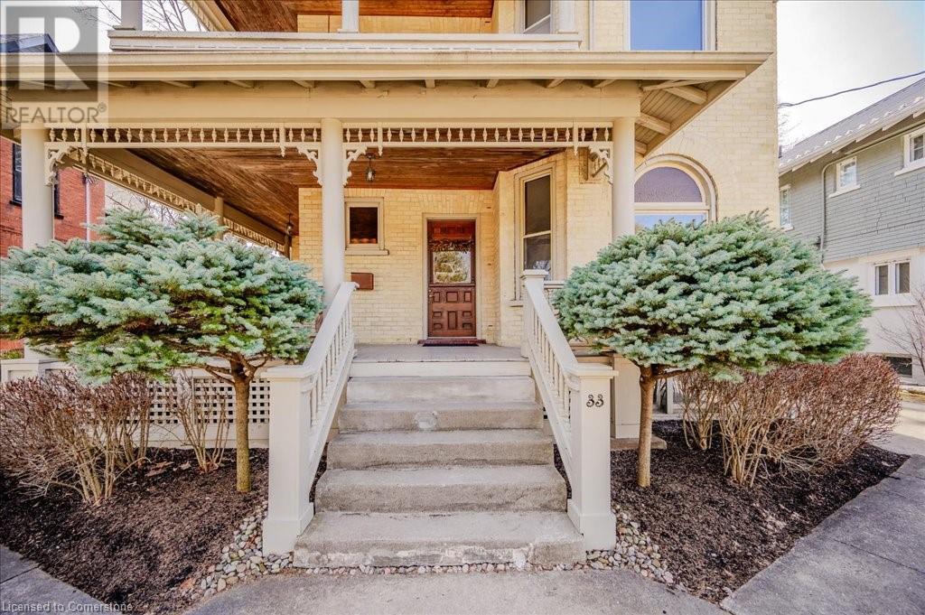 Property at 33 ROLAND Street image 4
