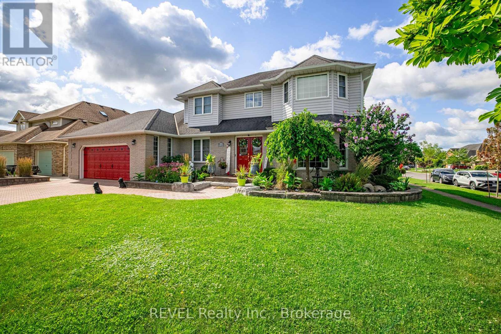 Property at 23 GREEN MEADOW CRESCENT image 2