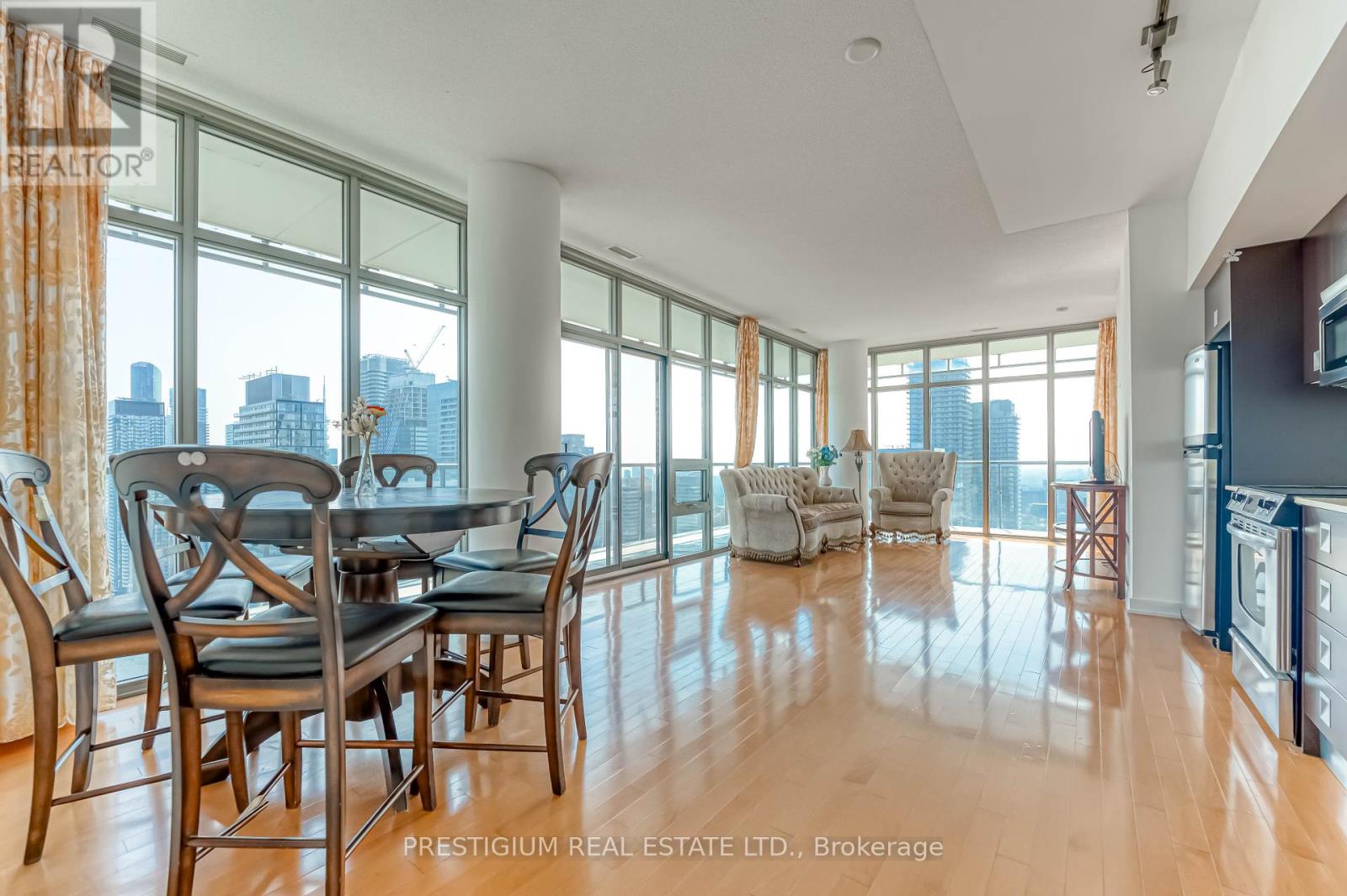 3704 - 33 Charles Street E, Toronto, Ontario  M4Y 0A2 - Photo 9 - C12077876