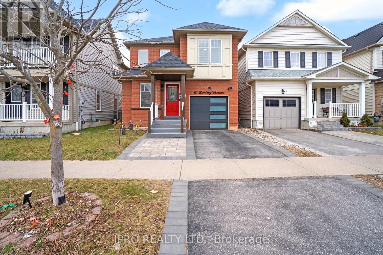 Property at 16 DONLEVY CRESCENT image 2