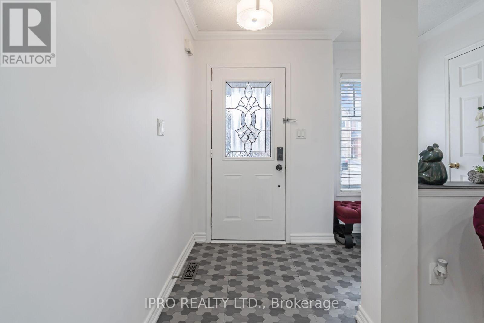 Property at 16 DONLEVY CRESCENT image 3