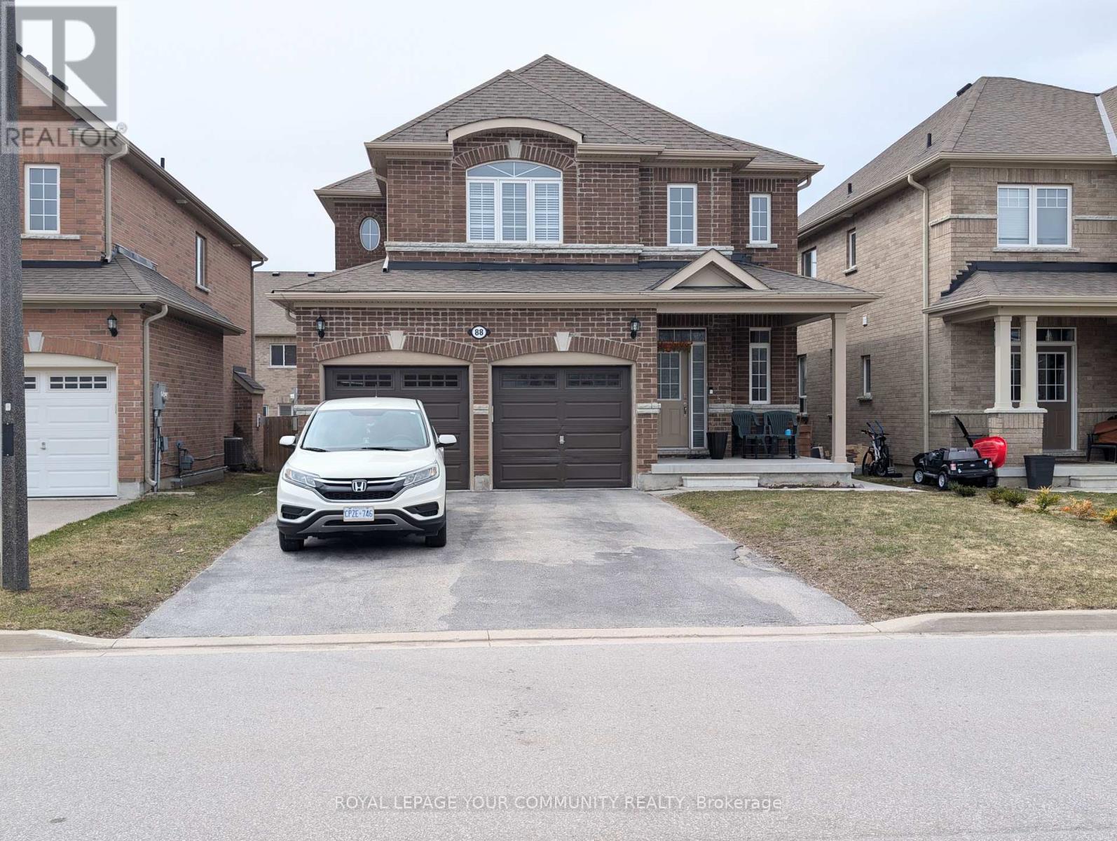 88 Bramsey Street, Georgina, Ontario  L0E 1R0 - Photo 1 - N12077860