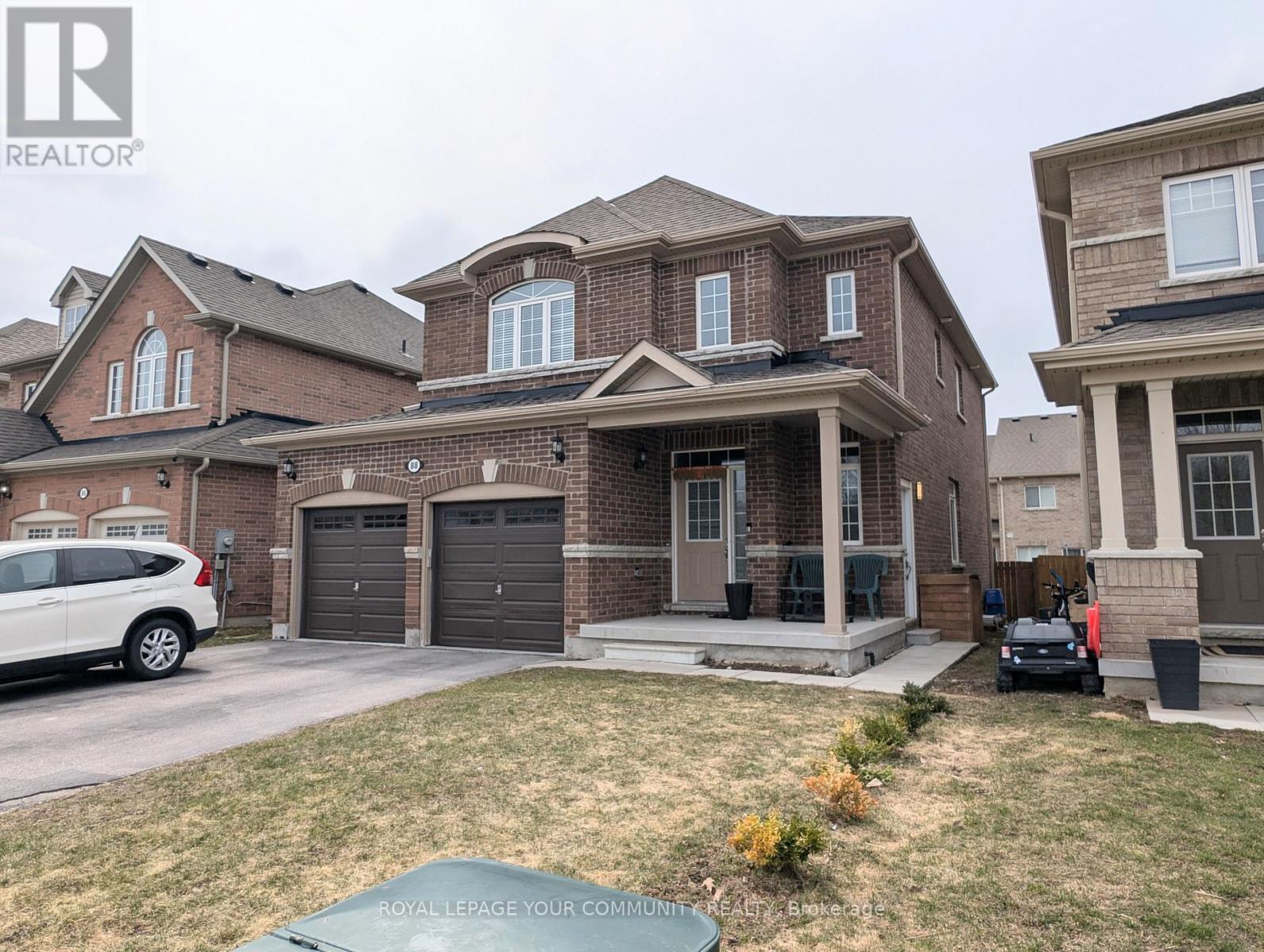 88 Bramsey Street, Georgina, Ontario  L0E 1R0 - Photo 2 - N12077860