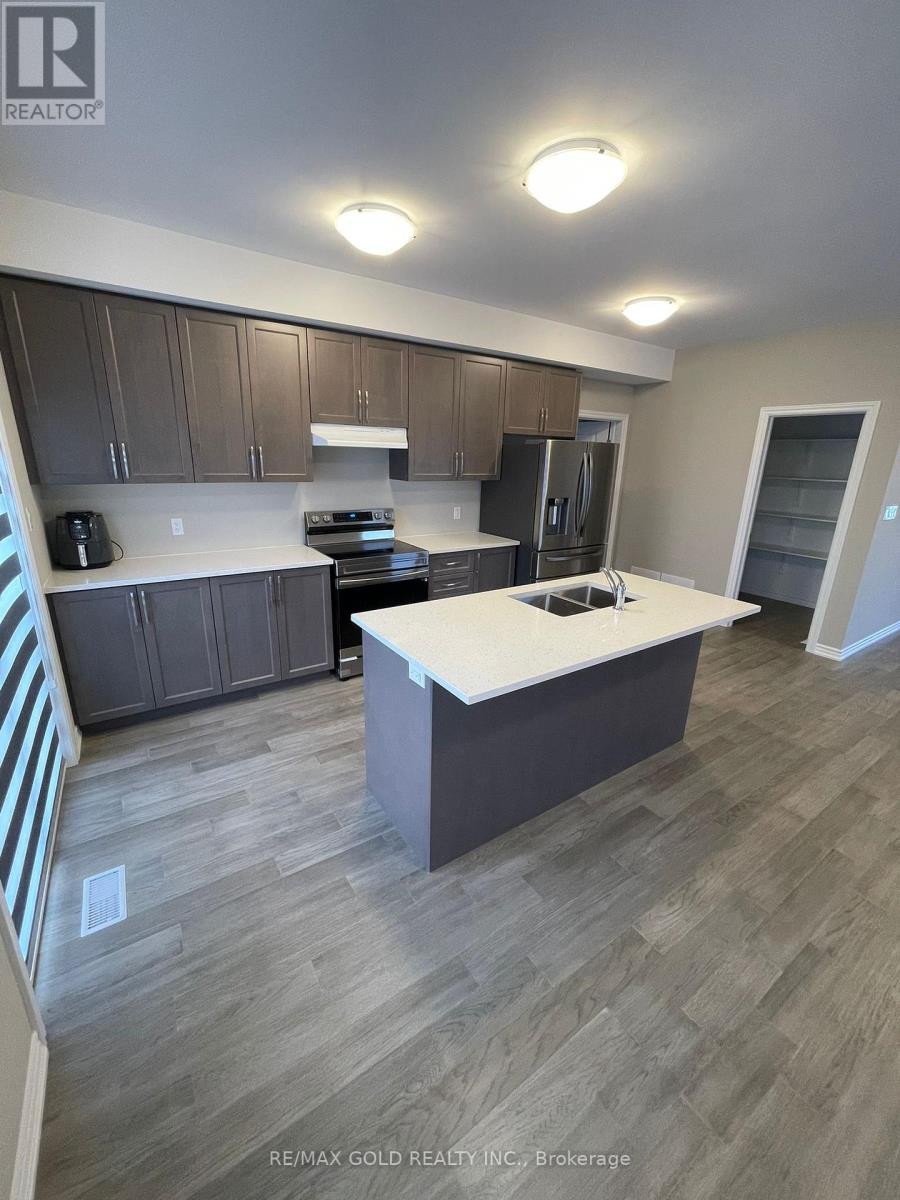 294 Wellandvale Drive, Welland, Ontario  L3C 0K3 - Photo 8 - X12076322