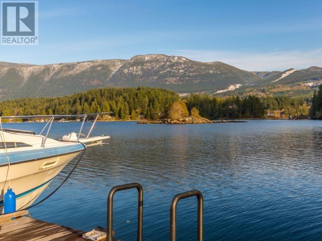 12879-12881 Sunshine Coast Highway, Madeira Park, British Columbia  V0N 2H1 - Photo 7 - R2988205