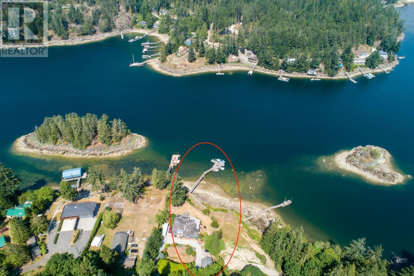 12879-12881 Sunshine Coast Highway, Madeira Park, British Columbia  V0N 2H1 - Photo 2 - R2988205