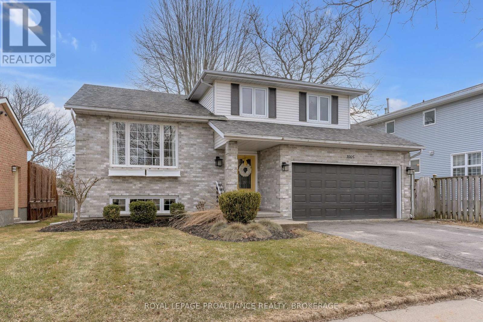 Property at 1005 RICK HANSEN CRESCENT image 1