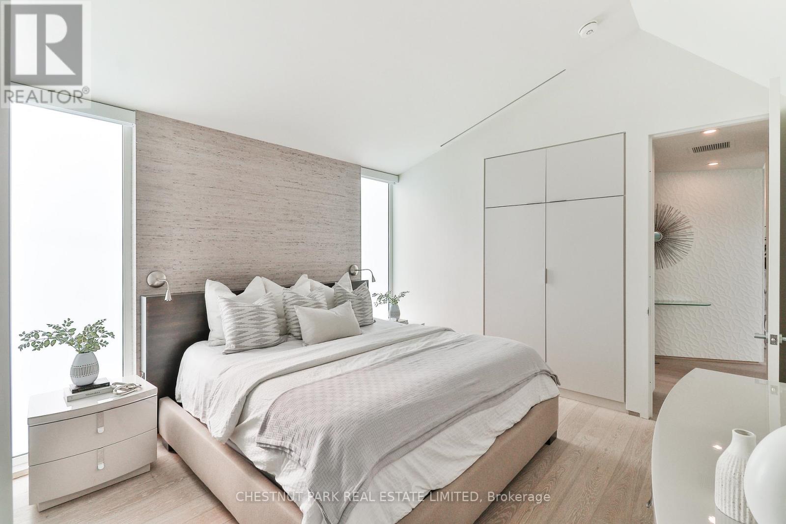 1427 Birch Avenue, Burlington (Brant), Ontario  L7S 1J4 - Photo 25 - W12077866