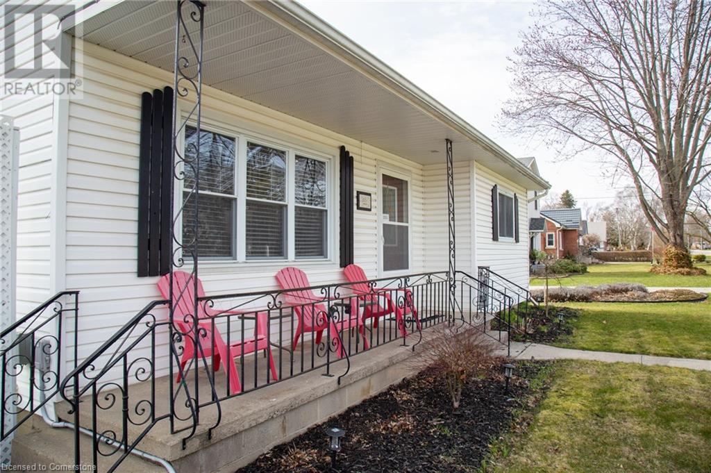 Property at 831 MAIN Street image 4